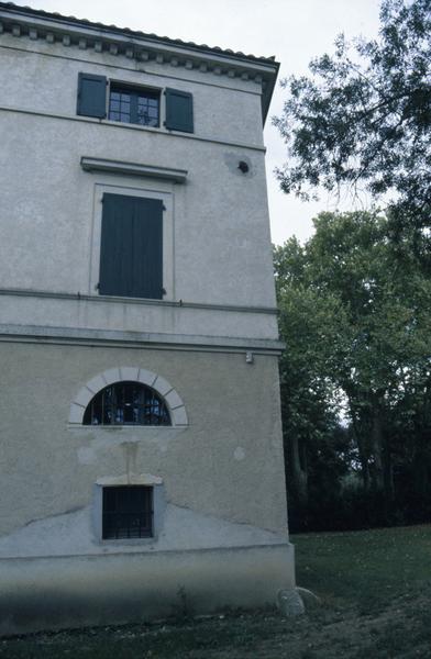 Maison de maître, façade ouest, angle sud-ouest.