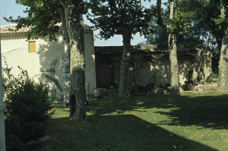 Pavillon est et ancienne orangerie.