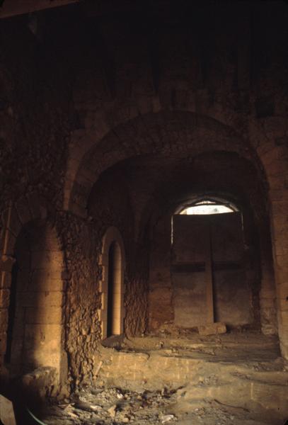 Intérieur, couloir d'entrée.