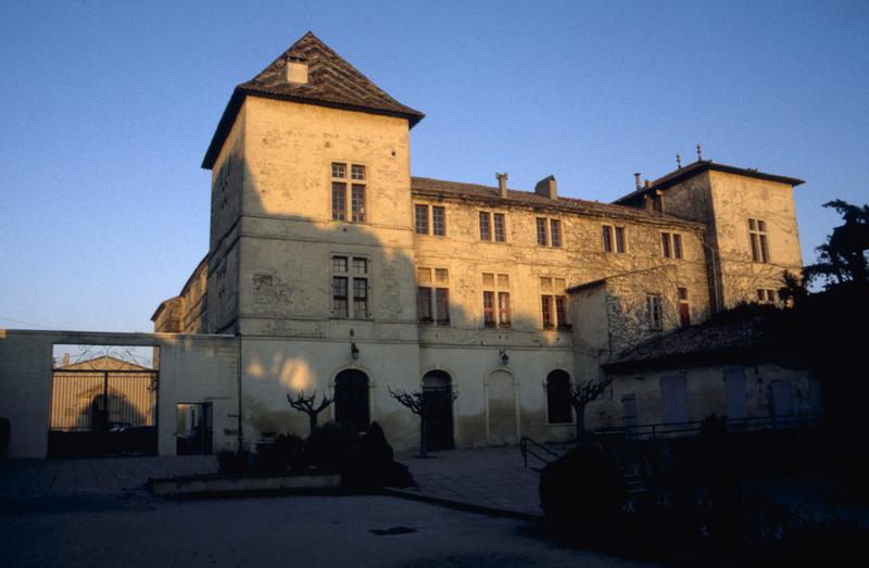 Façade sud-ouest côté jardin.