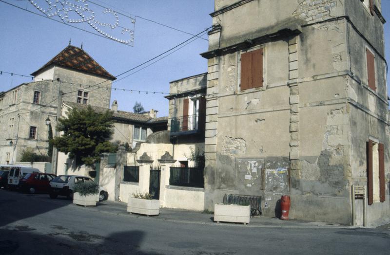 Vue générale de l'avant-cour.