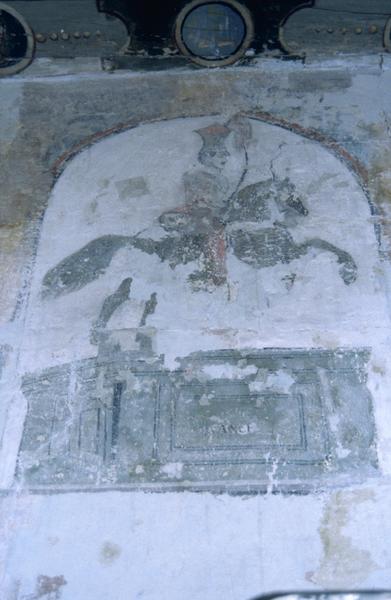 Intérieur, décor peint, soldat et cheval cabré sur un socle.