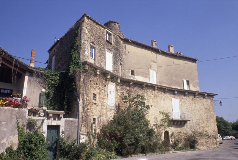 Façade ouest avec partie du XIXe s.