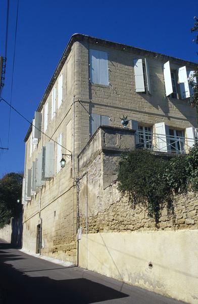 Angle sud-est avec terrasse sur parc est.