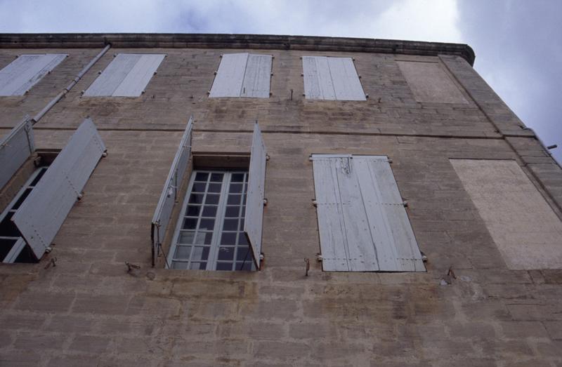 Façade sur rue, détail.