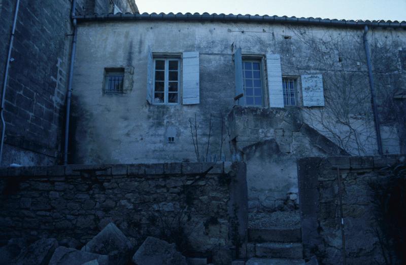 Ferme accolée, côté jardin.