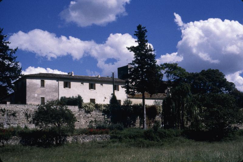 Communs du château, façade ouest.