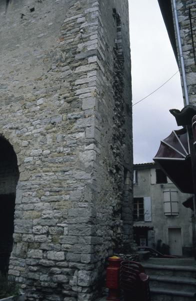 Tour de l'Horloge, angle vu côté pont.