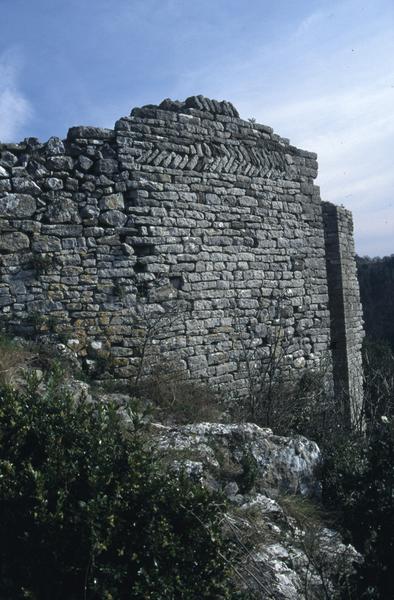 Entrée isolée ouest.