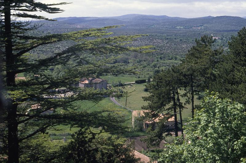 Vue depuis la façade ouest.