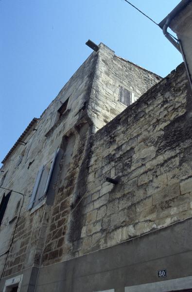 Façade sur rue Pierre-Mendès-France.