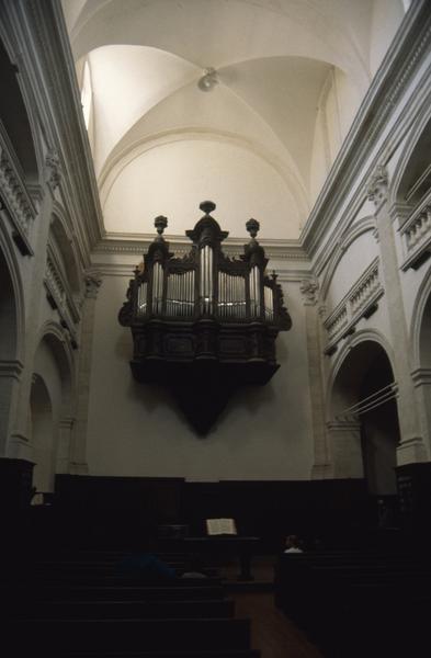 Vue vers l'orgue.