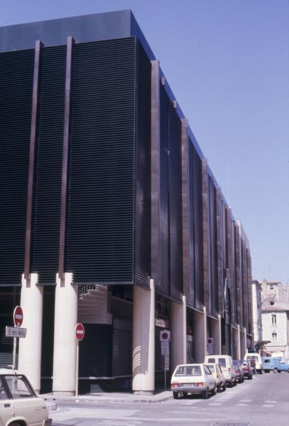 Halles
