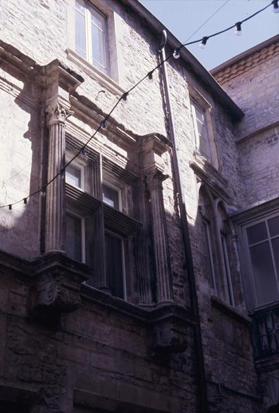 Façade sur rue de la Trésorerie, détail.