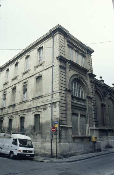 Angle boulevard et rue des Greffes.