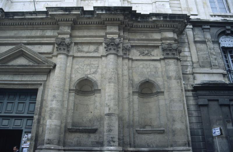 Eglise des Jésuites, portail.