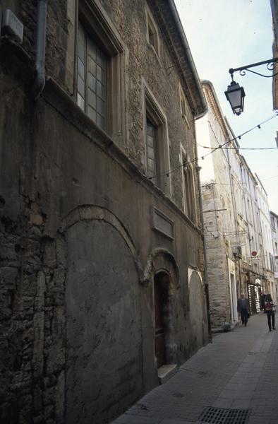 Façade sur rue Fresque.