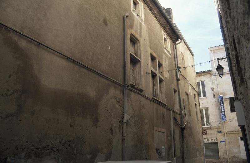 Façade sur rue Louis Raoul.