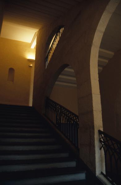 Foyer Maurice Albaric, escalier.