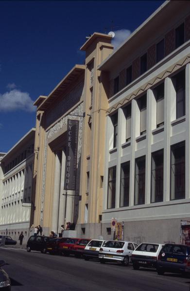 Façade sur rue Dhuoda.