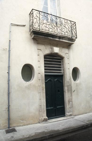 Entrée côté rue Grétry.