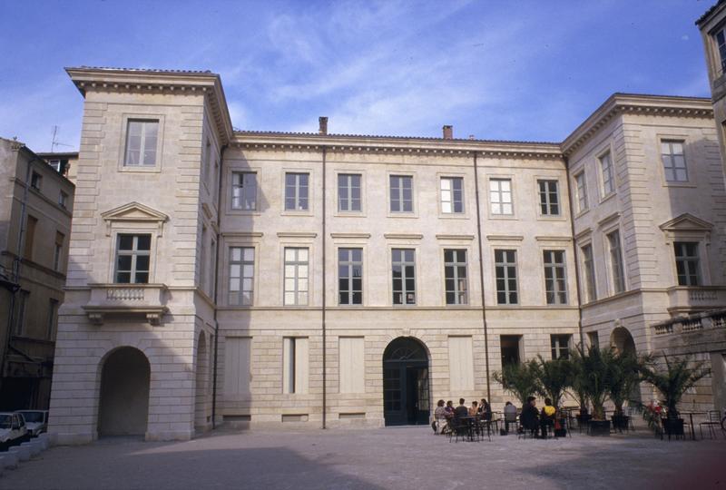 Façade sur cour.