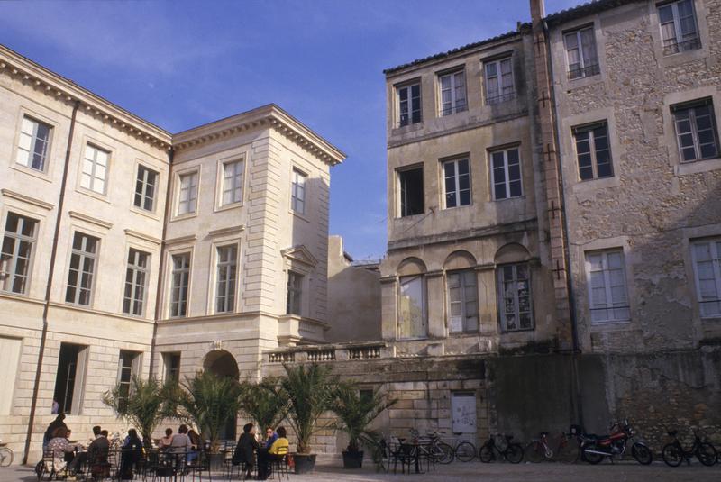 Façade sur cour.