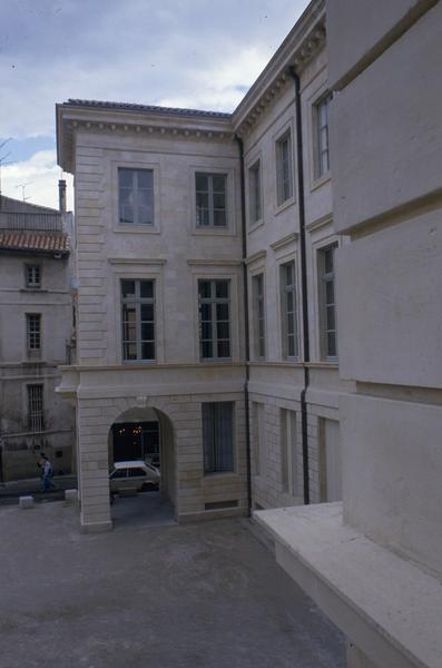 Façade sur cour.