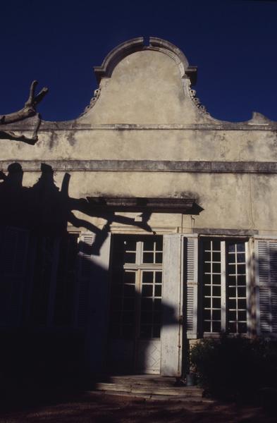 Façade sur terrasse, travée centrale.