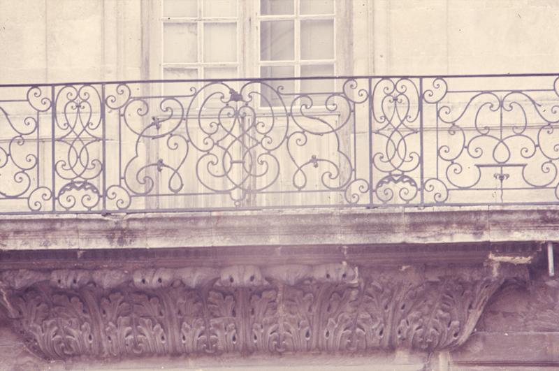 Façade nord, balcon.