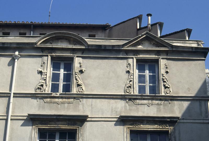 Façade, détail.