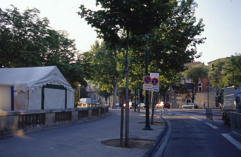 Esplanade Charles-de-Gaulle