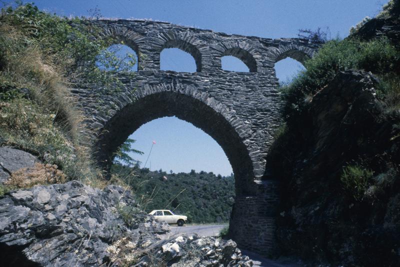 Pont aqueduc du Caylou