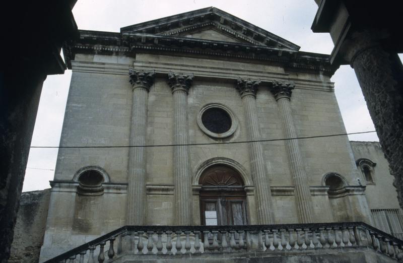 Façade de la chapelle côté rue.