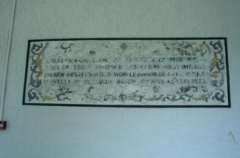 Couvent des Visitandines, inscription peinte dans le cloître.