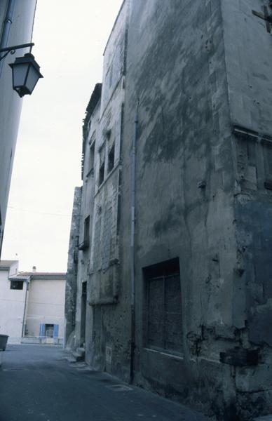 Façade sur rue Jean Charcot.