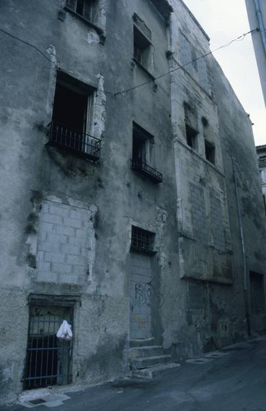 Tour d'escalier côté rue Jean Charcot.