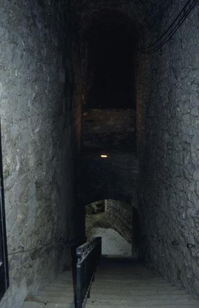 Couloir d'accès actuel vers l'ancienne chapelle.