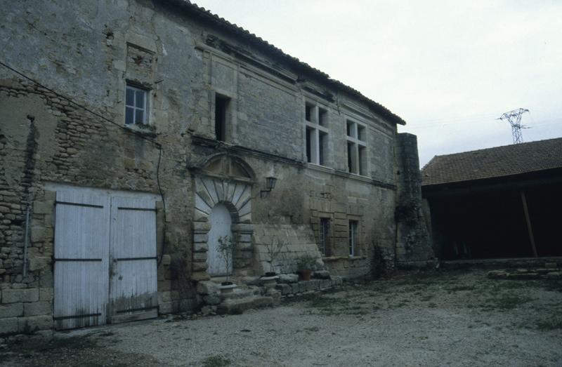 Façade sud, partie est.