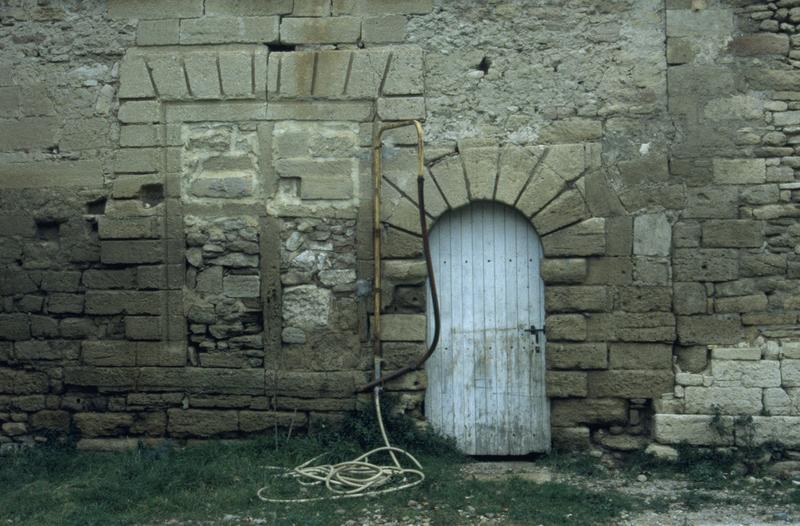 Façade sud, porte.