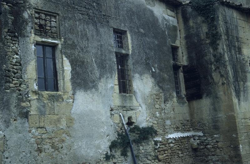 Façade nord, demi-croisées.