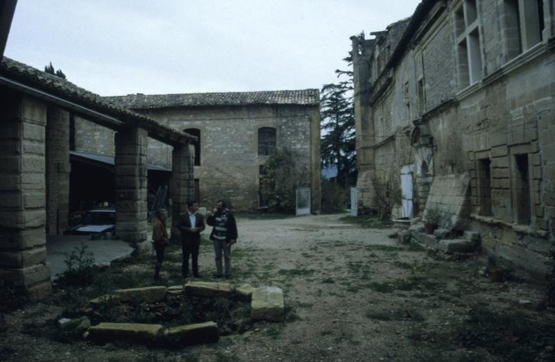 Cour, avec Robert Bourrier, ABF du Gard.