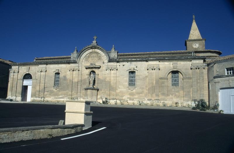 Façade est, vue générale.