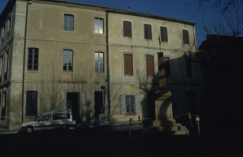 Façade latérale côté ouest.