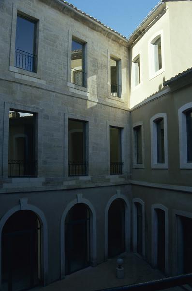 Cour intérieure.