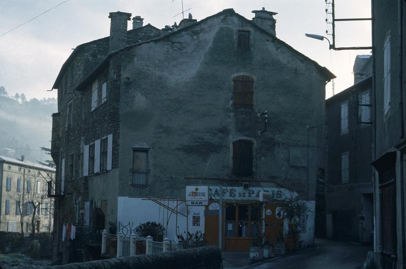 Façade latérale (café de Paris démoli).