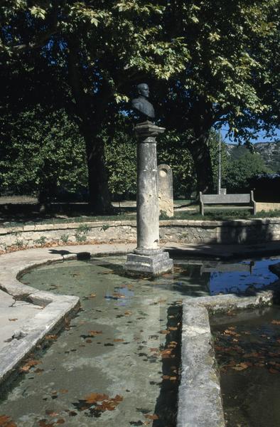 Lavoir ; fontaine