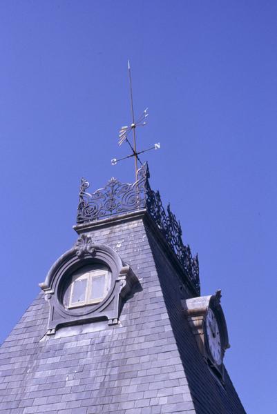 Toit du pavillon de l'horloge.