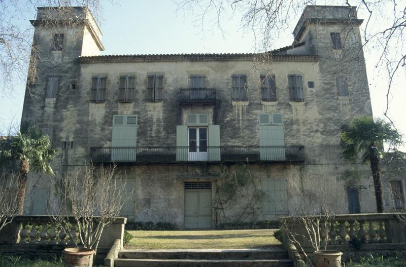 Façade sur jardin.