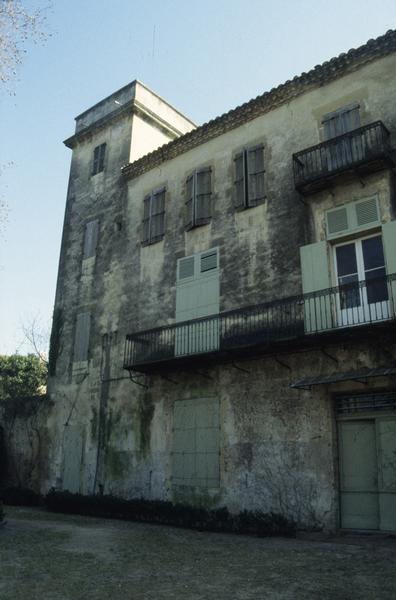 Façade sur jardin.